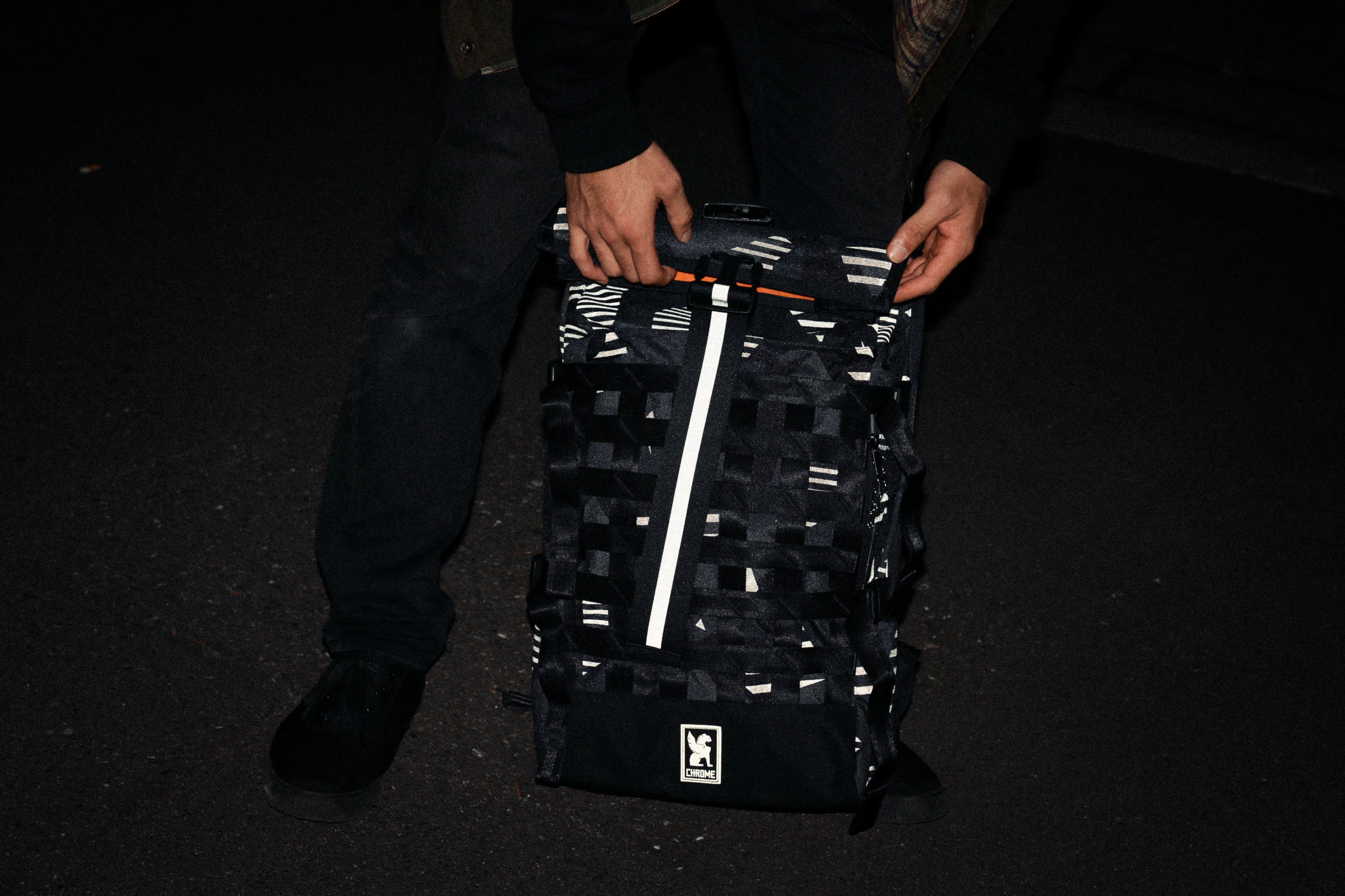 Chrome Barrage bag in Swedish Camo shown under light