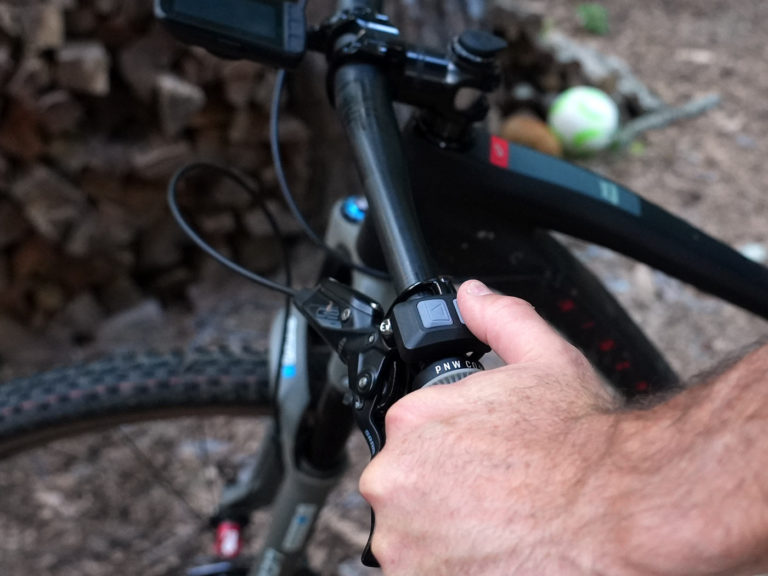 Review Gloworm G2.0 MTB lights are bright, custom controls shine