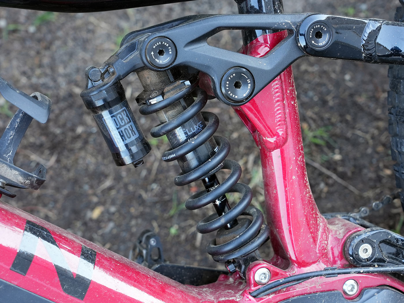marin alpine trail e1 e-mountain bike suspension closeup