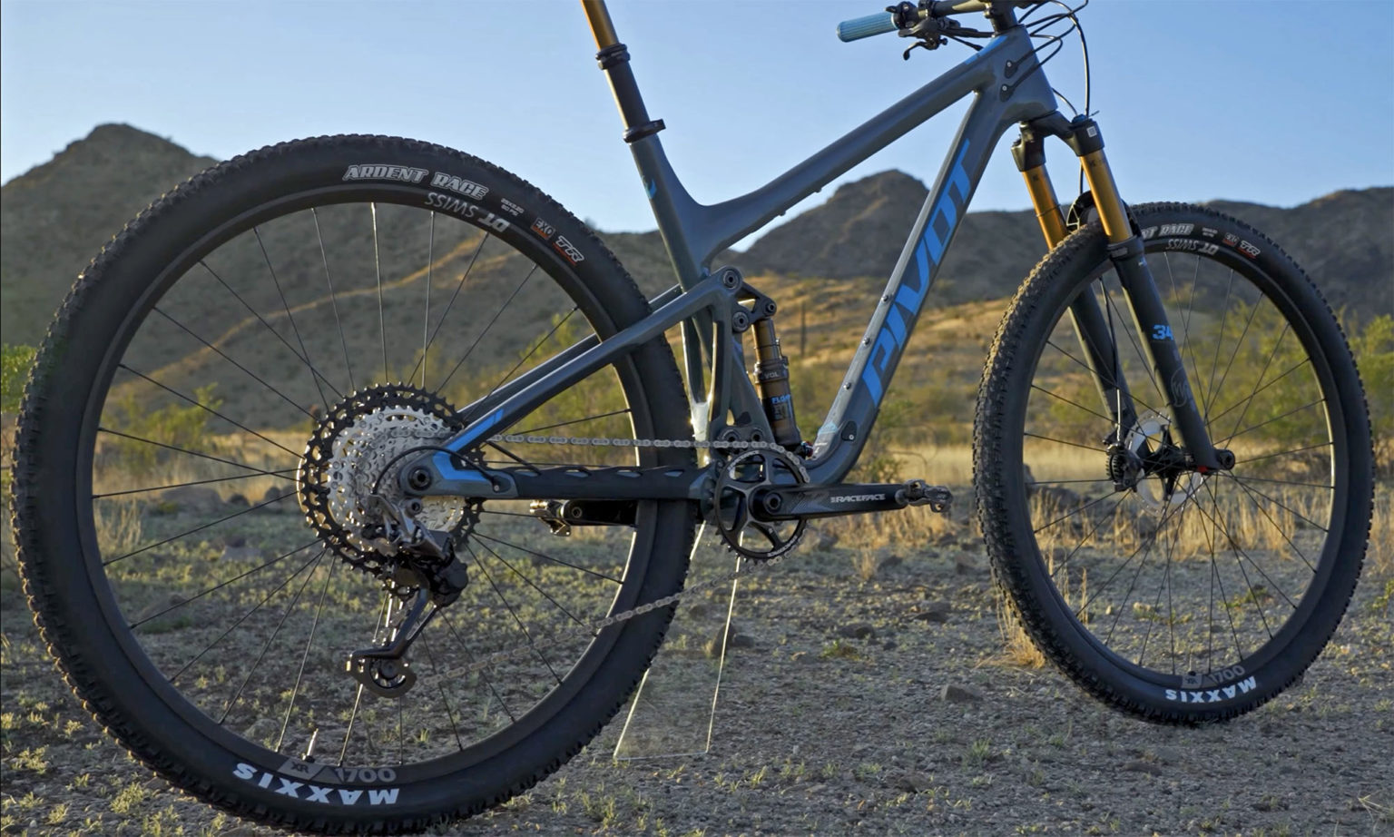 pivot xc bike