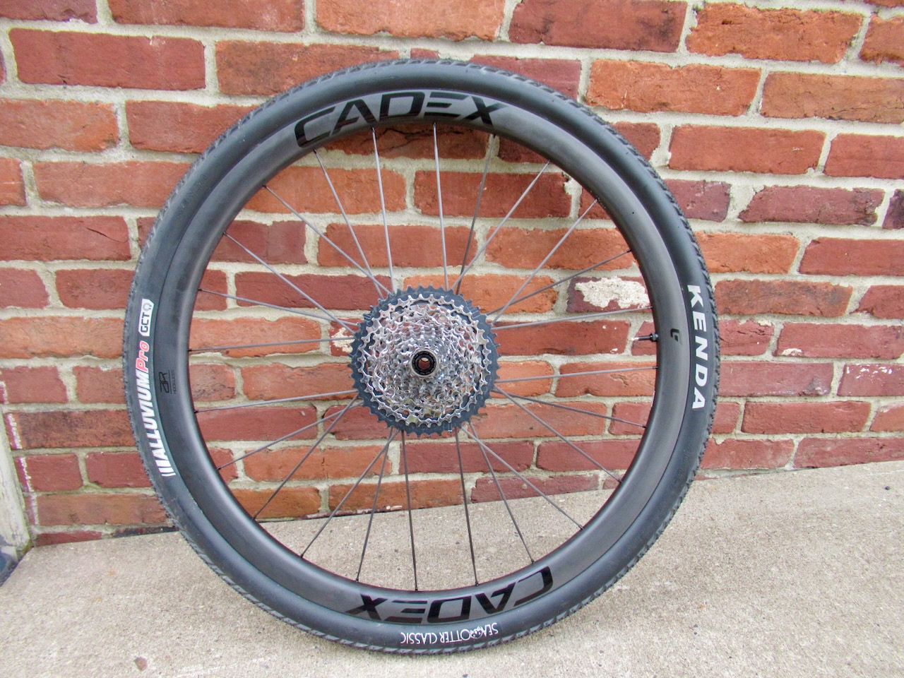 CADEX AR 35 DISC with kenda tire