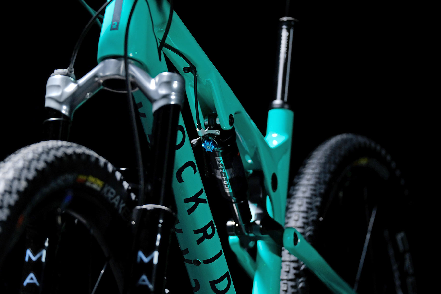 Decathlon Rockrider XC World Cup carbon MTB prototype full-suspension frame front detail