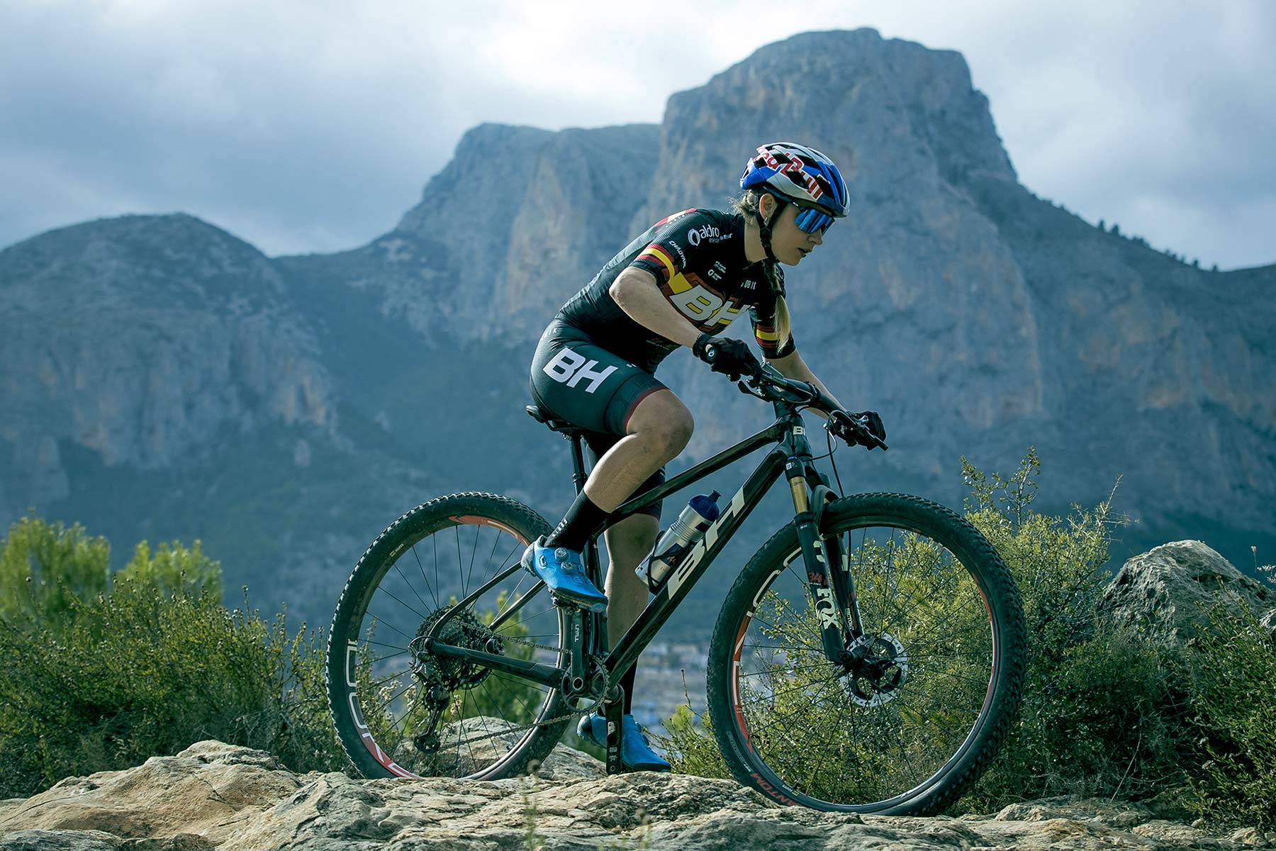 2022 new BH Ultimate EVO lightweight carbon XC hardtail mountain bike, Rocío del Alba García mountains