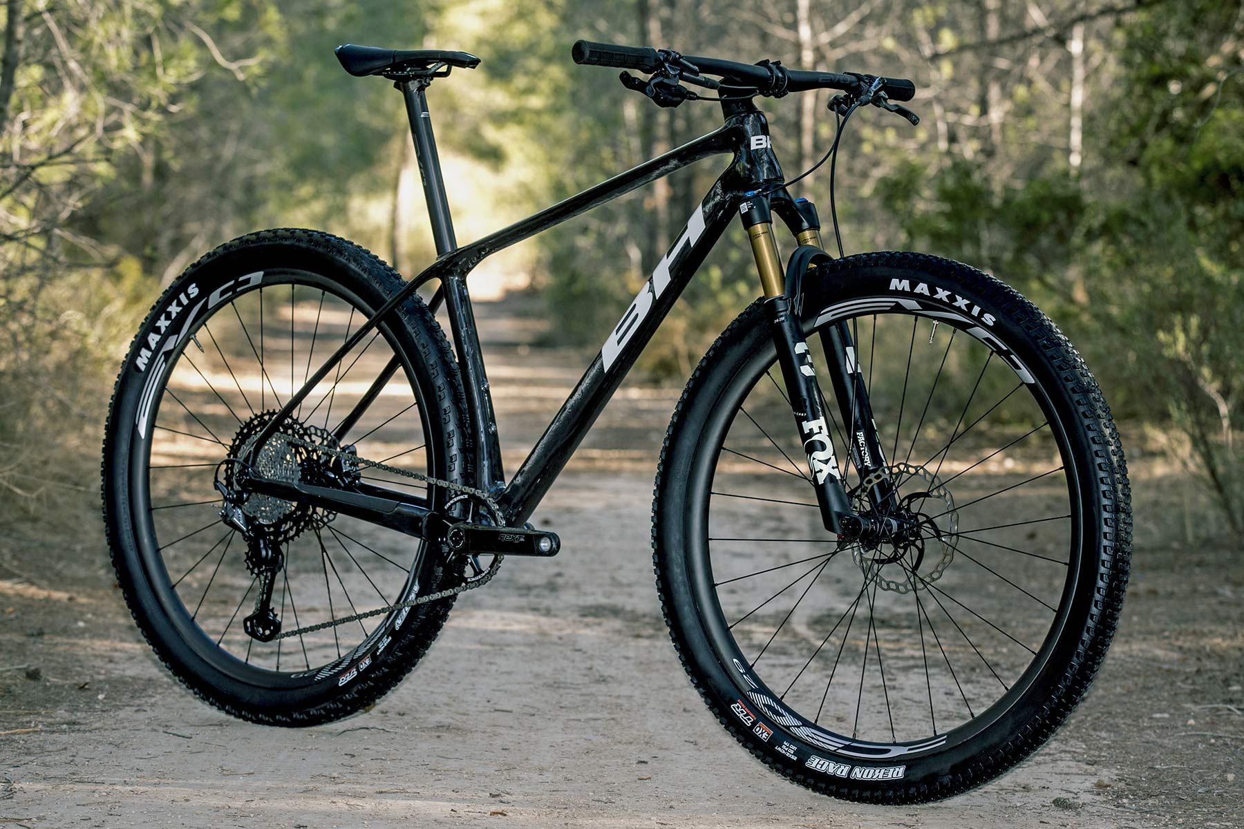 2022 BH Ultimate EVO, a lighter carbon XC mountain bike - Bikerumor
