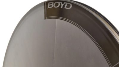 Boyd’s new lenticular shaped TT wheel fights real-world wind, in disc & rim brake form