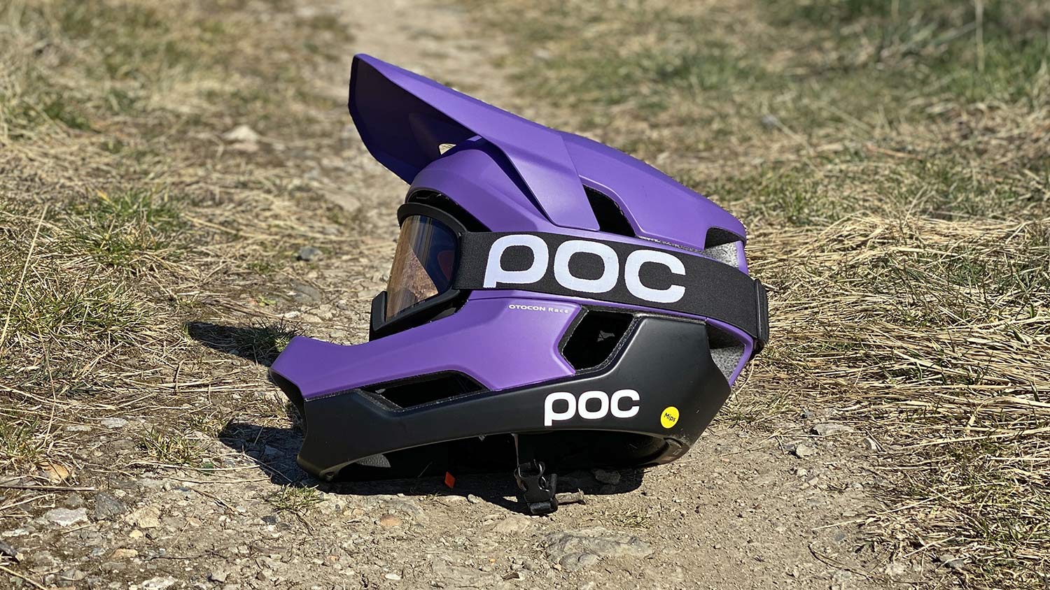 POC Otocon Race MIPS lightweight enduro full-face helmet review, side