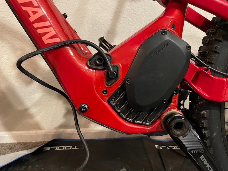 Rocky Mountain Bikes 2022 Altitude Powerplay, charging