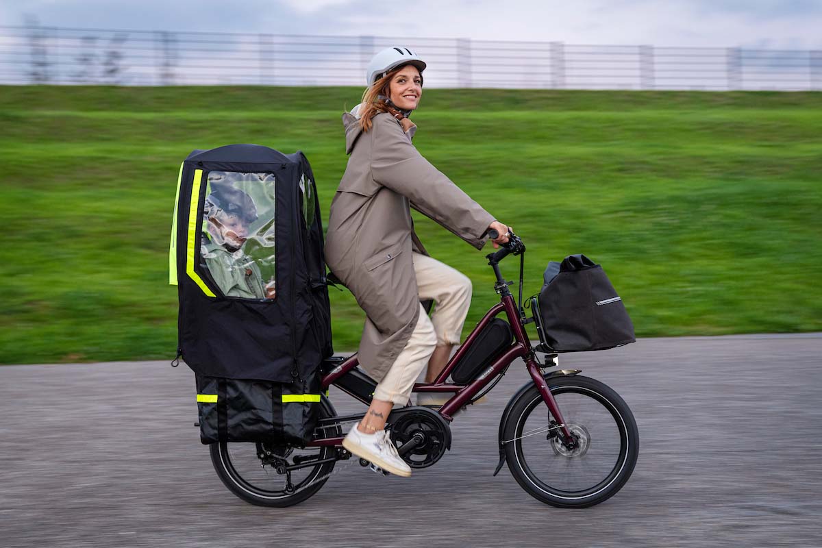 Tern Quick Haul compact e-cargo bike with child carrier