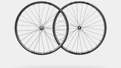 Acros Trail Carbon Wheelset laces 29mm asymm rim to volume adjustable Nineteen XC hubset