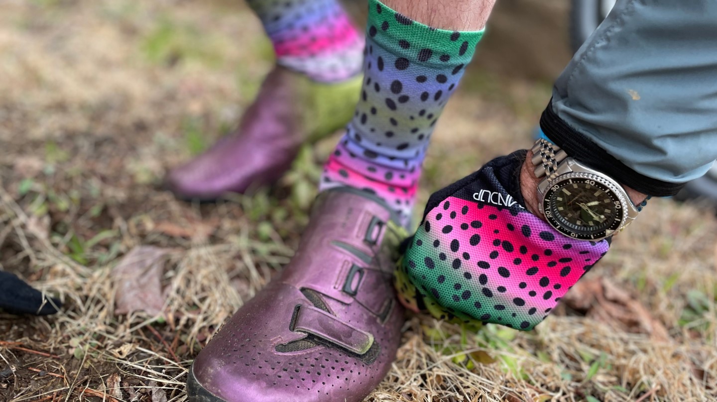 Trout inspired cycling clothing? DeFeet & Handup team up to Keep It Clean -  Bikerumor