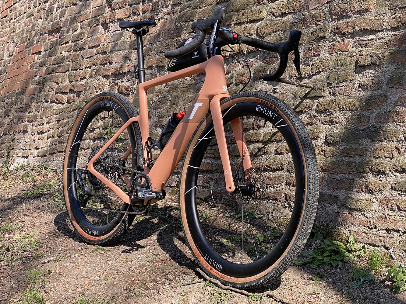 2022 3T Exploro Ultra carbon adventure gravel bike first rides review, angled