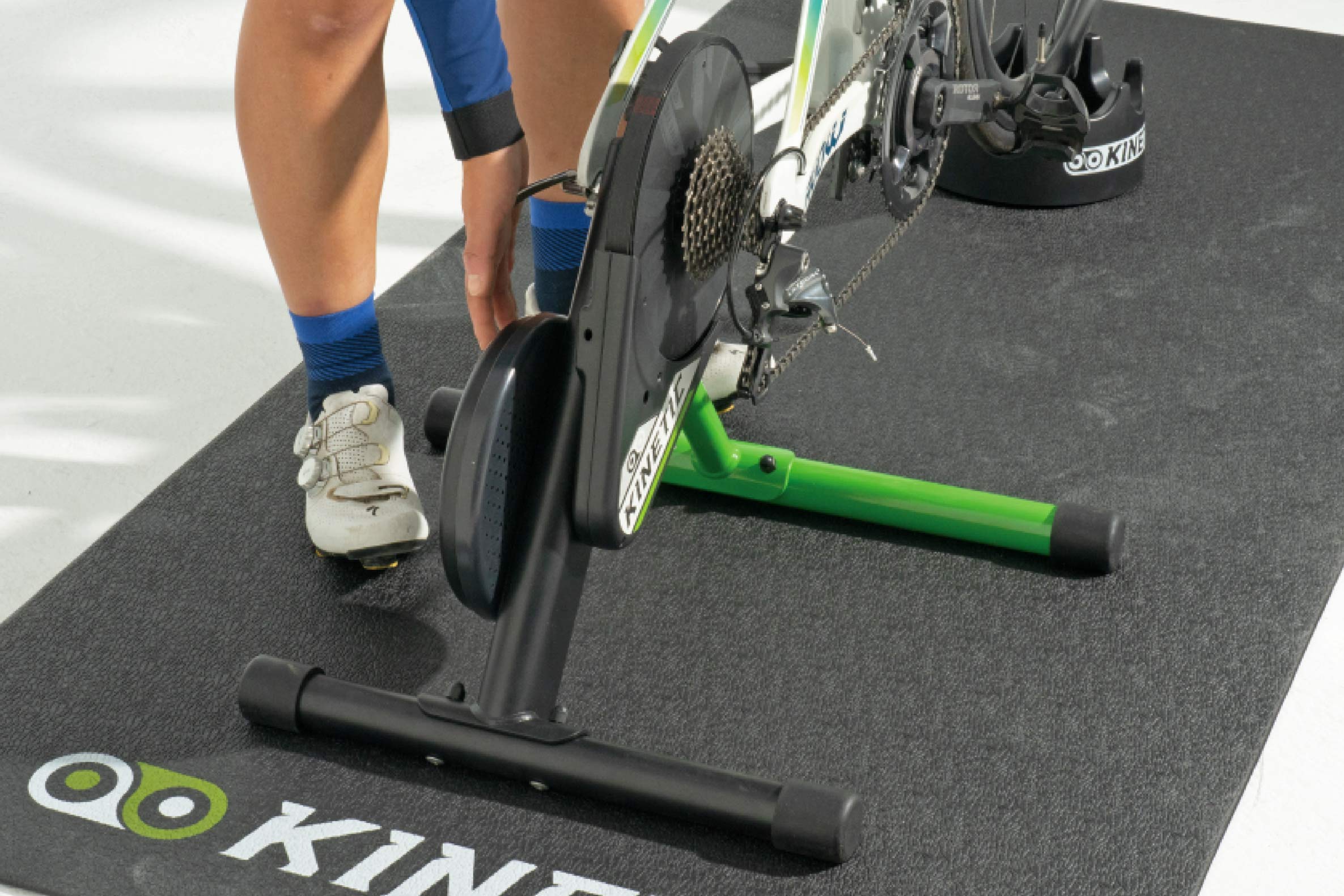 Kinetic RS Power affordable direct drive semi-smart indoor trainer, setup