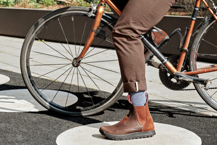 Featured image for the article QUOC Chelsea Boot slip-on clipless cycling shoes for city commuting, gravel & beyond