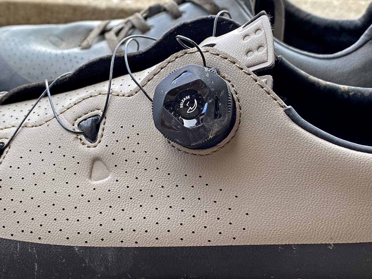 Quoc Gran Tourer II gravel bike shoes updated with dial retention, review dial retention