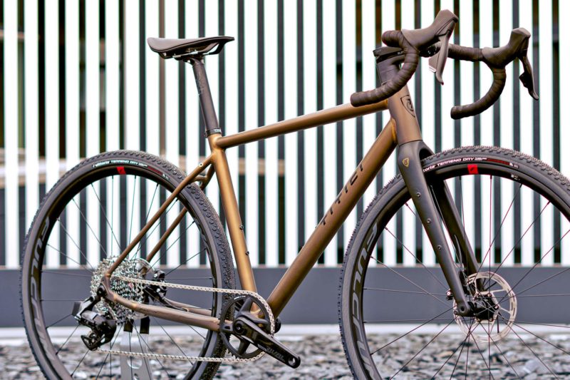 Titici All-In AND durable alloy gravel with GHA Silver hard anodizing, photo by Mattia Ragni