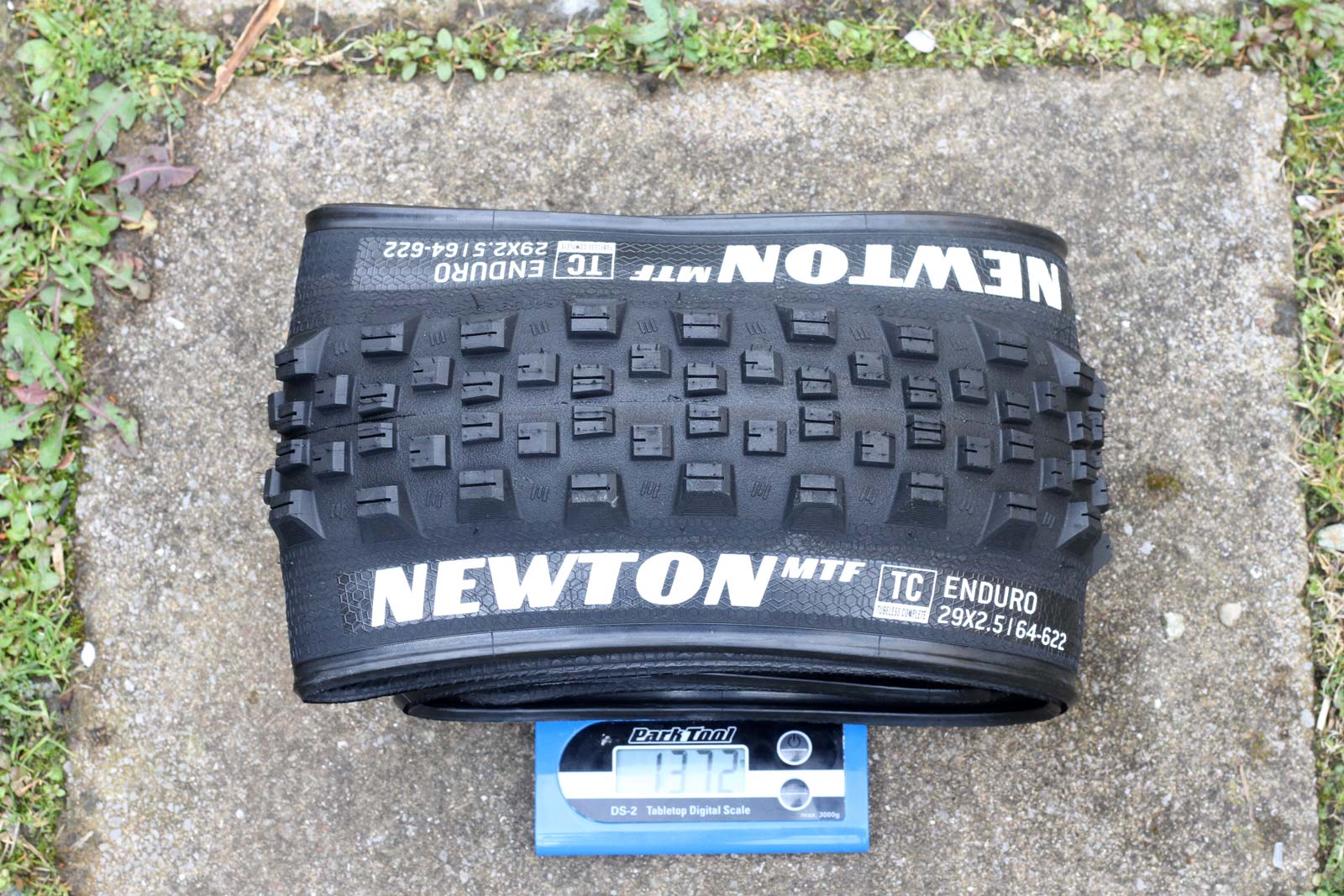 goodyear newton mtf 29" x 2.5" enduro casing actual weight