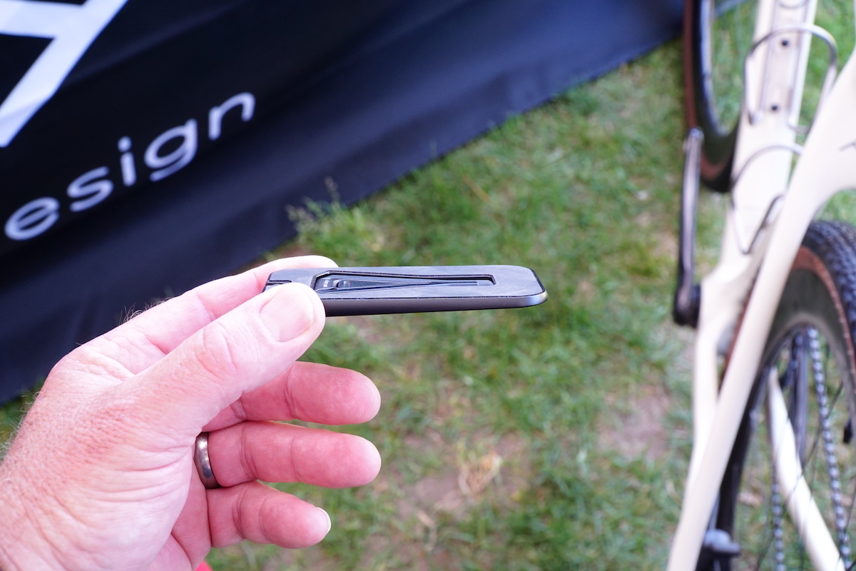 Hands on: Peak Design Everyday Phone Case, Out Front Bike Mount