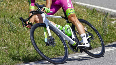 Deda Elementi debuts lightweight RS4DB tubeless carbon road wheels at Giro d’Italia