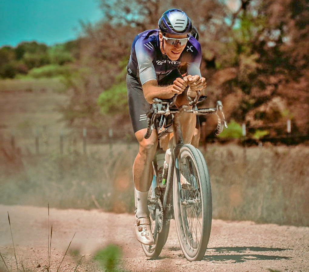 Ivar Slik Wilier Rave SLR gravel race bike build, aero racing Gravel Locos, TX