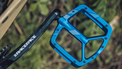 Race Face Aeffect R flat pedals go big with wider alloy platform & pretty colors