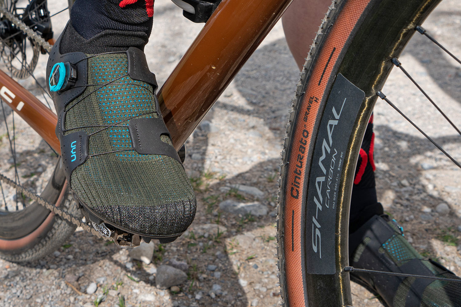 UYN Naked MTB shoes, natural fiber recycled sock-like breathable knit off-road cycling shoe, photo by Mattia Ragni, toe
