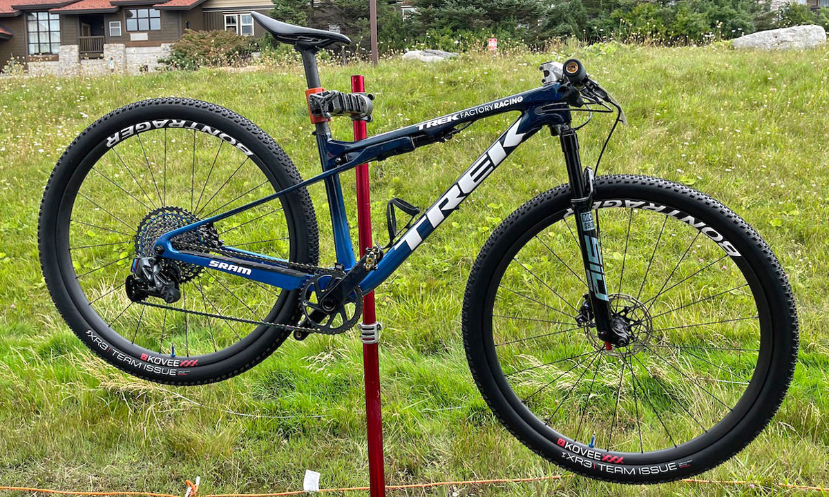 Darimo ix2al aluminum stem, Anton Cooper Trek Supercaliber XC mountain bike, close-up
