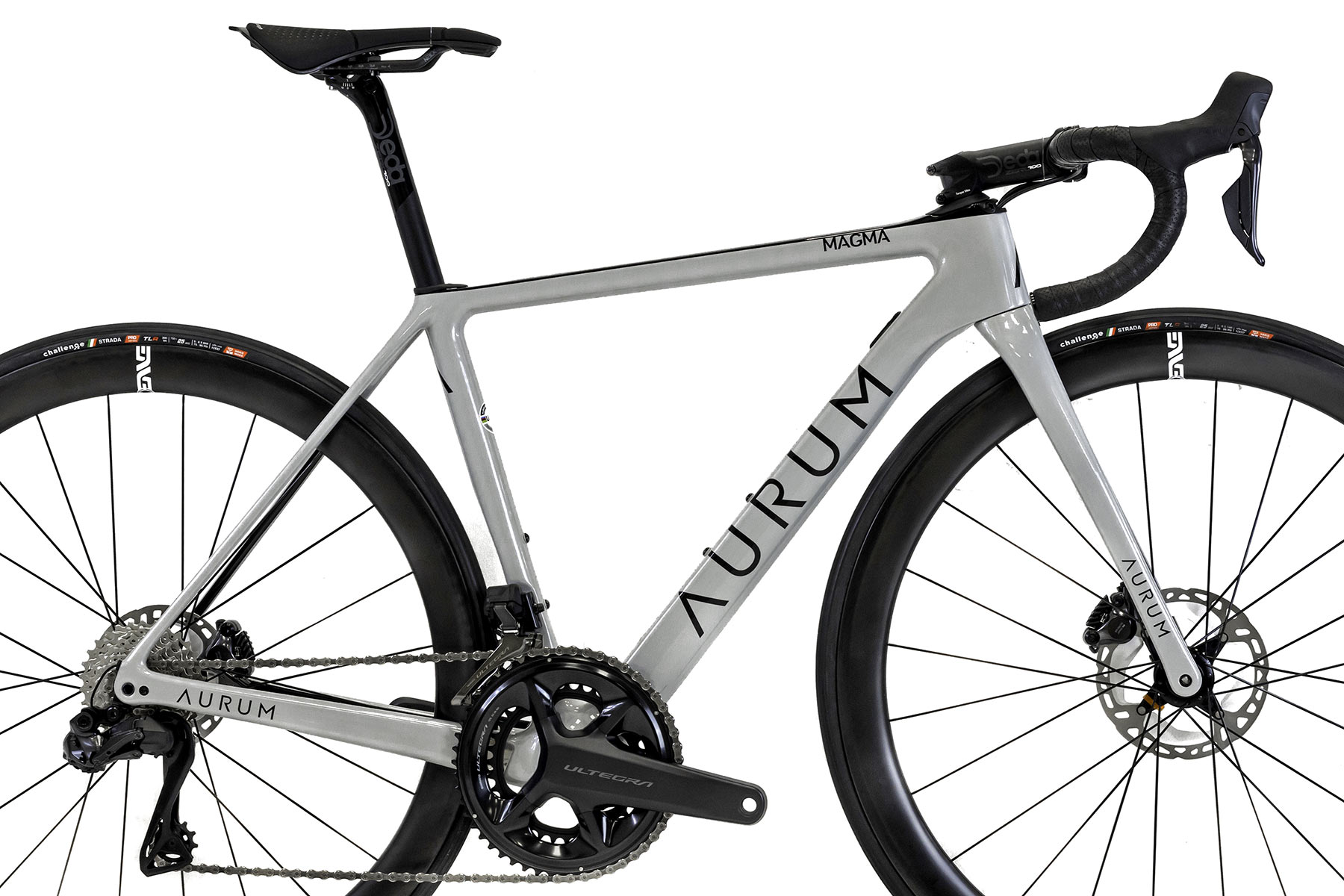 Aurum Magma Essentia more affordable all-rounder carbon road bike, grey frame detail