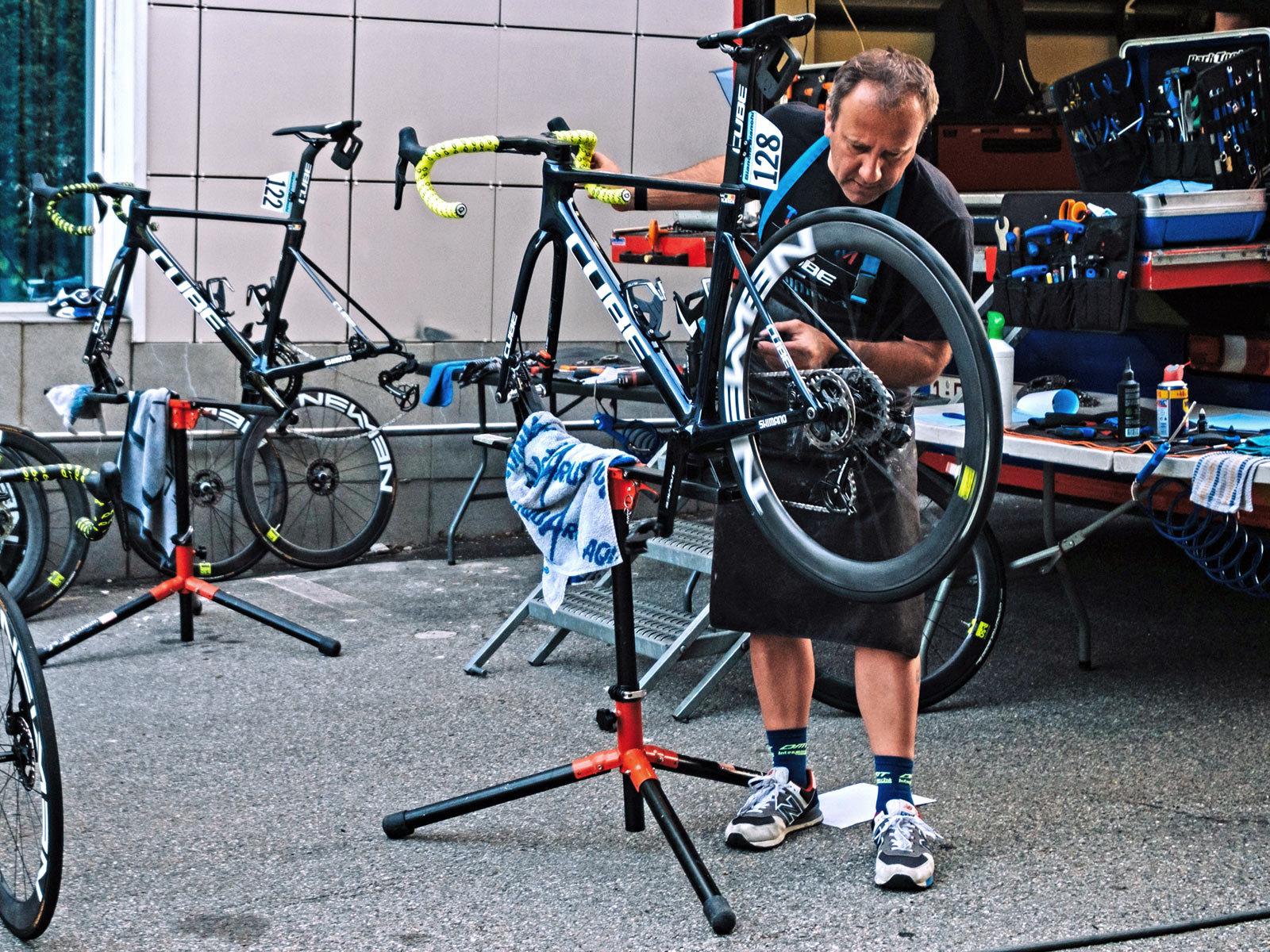 CUBE Litening TE prototype lightweight aero road bike, photo by @cyclingmedia_agency, team mechanic