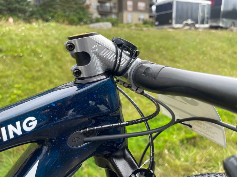 Darimo ix2al aluminum stem, Anton Cooper Trek Supercaliber XC mountain bike, close-up