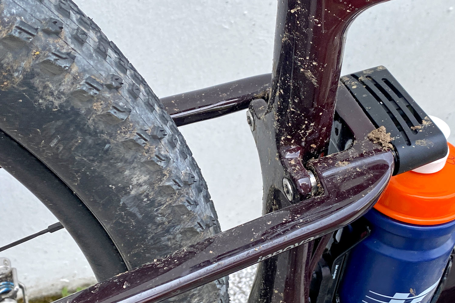 Lee Cougan Rampage Innova 30mm carbon XC MTB mountain bike softail, ISS detail