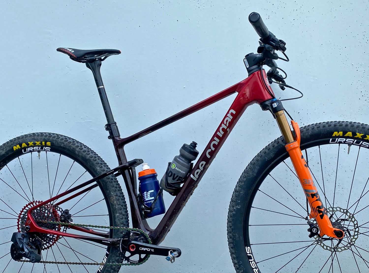 Lee Cougan Rampage Innova 30mm carbon XC MTB mountain bike softail, angled