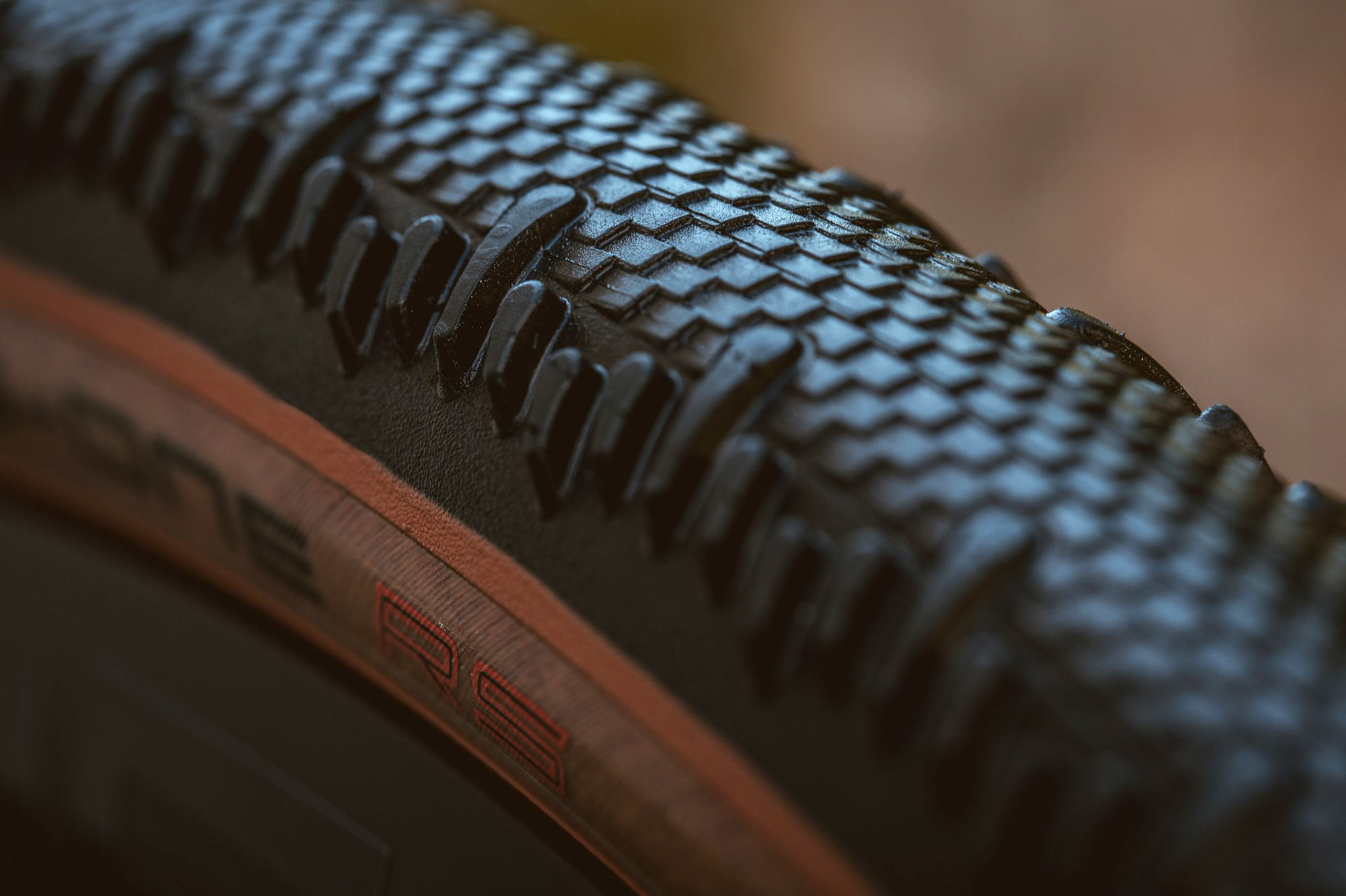 Schwalbe G-One RS gravel racing tire is 20% percent faster, less rolling-resistance, file-tread