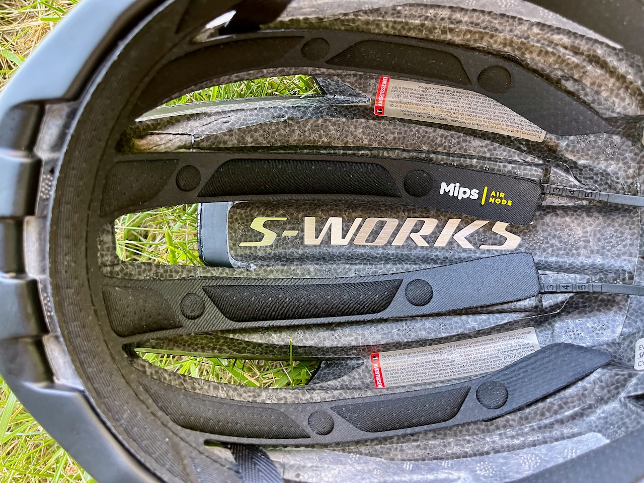 ◇ S-WORKS EVADE 3 Round M (55-59cm)◇ - greatriverarts.com