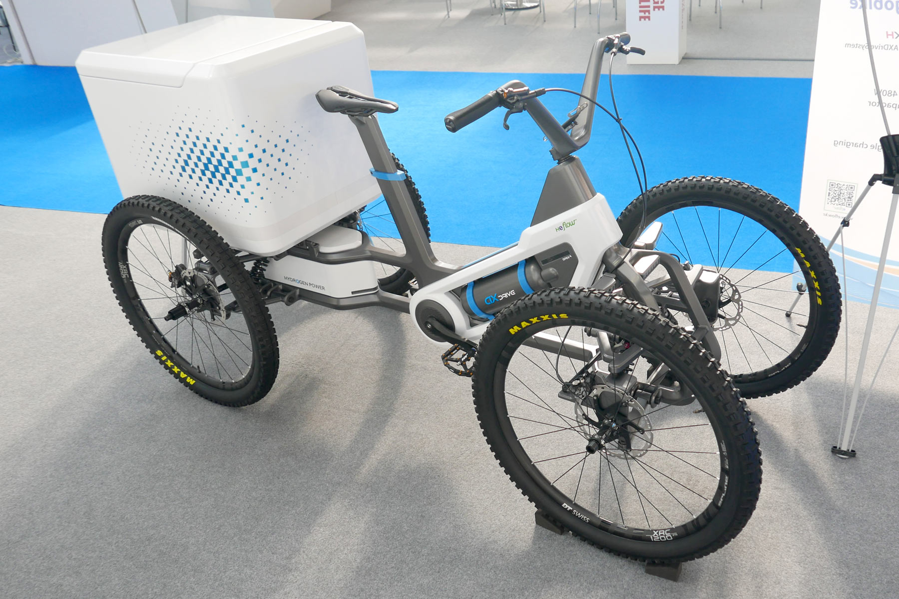 HeFlow 4-wheel H2 hydrogen-powered cargo ebike