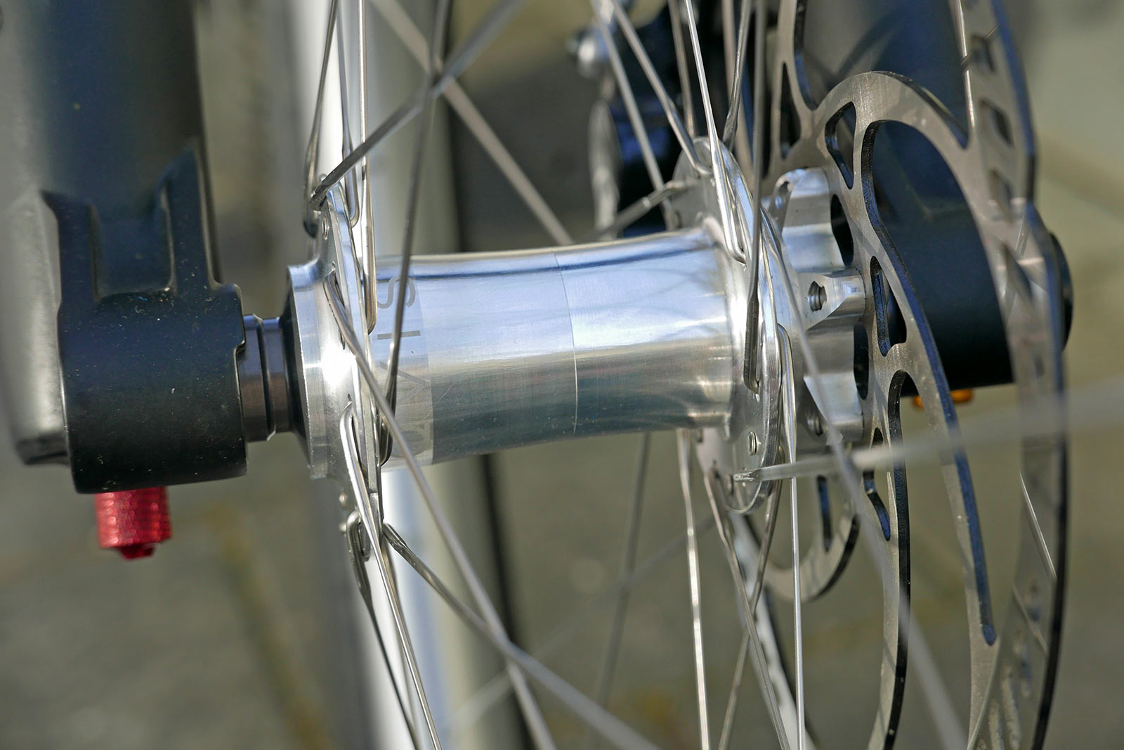 Qvist hubs, 128-tooth Double Ratchet ultra-fast 2.8° engagement mountain bike hub prototype, matching front wheel