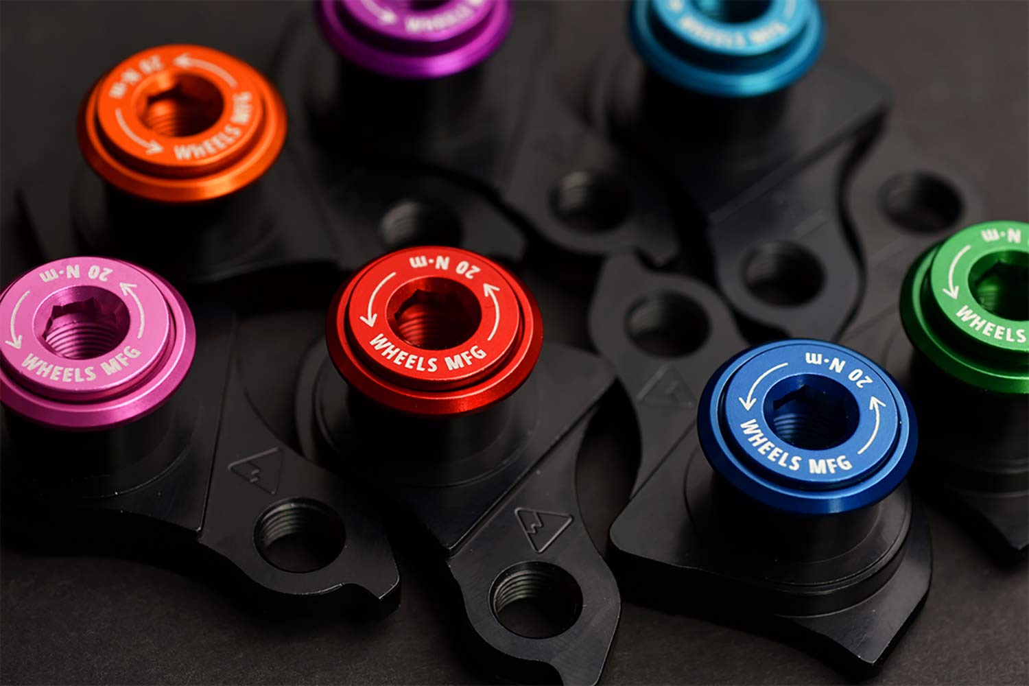 anodized color axle bolt for sram udh hanger from wheels manufacturing