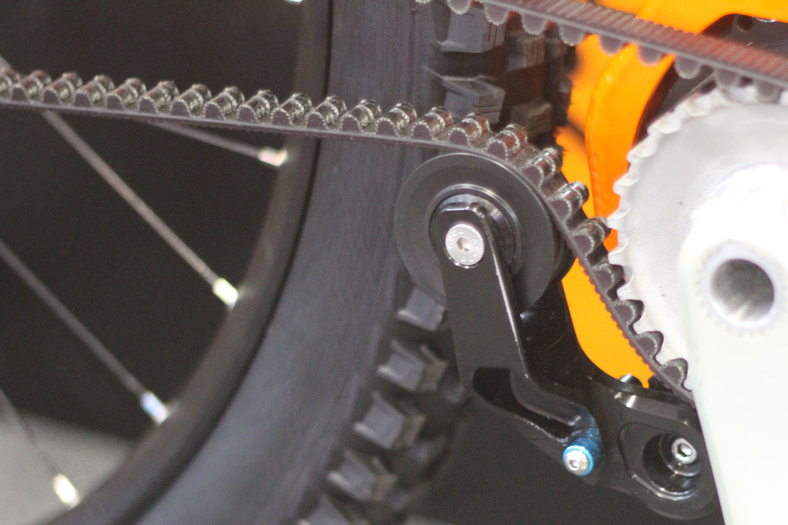 effigear chain tensioner on orange phase mx intradrive prototype gearbox emtb