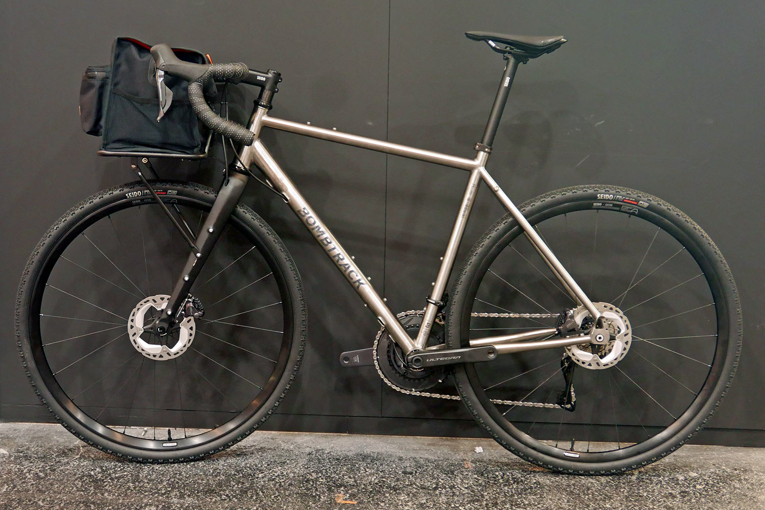 Hook EXT Ti complete titanium gravel bike option, non-driveside