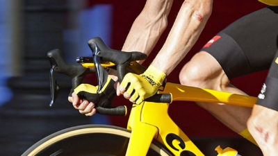 A 10€ CloseTheGap bar plug set saved the Tour winner’s carbon handlebars in a crash