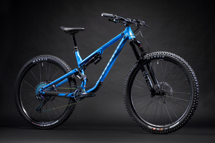 Featured image for the article Commencal Unique by A La Carte drops one-off prefab custom mountain bike builds