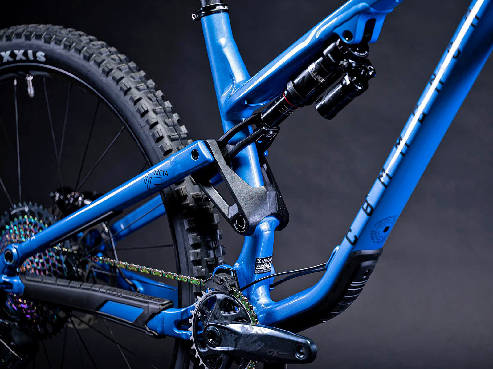 Commencal Unique semi-custom one-of-a-kind Meta TR alloy trail all-mountain bikes, suspension