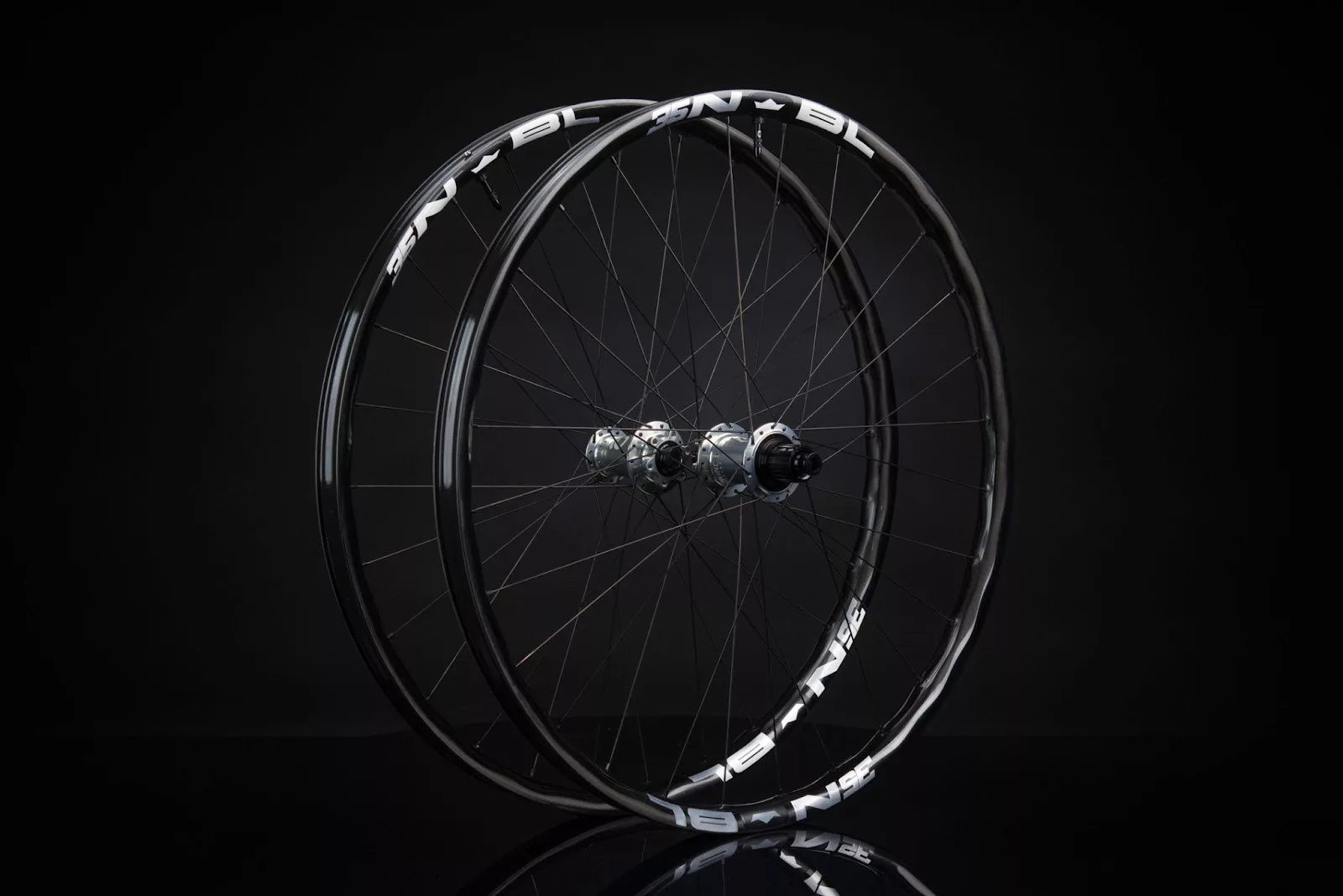 nobl tr35 wheels xc mtb downcountry carbon rims 28h