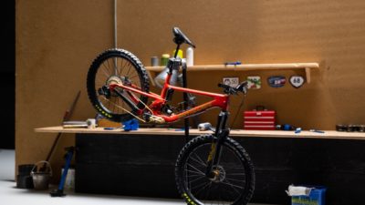 Santa Cruz 5010 DREAM BUILD… in miniature: Building Handy MacAskill’s tiny bike!