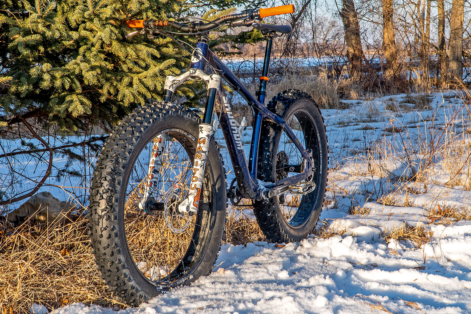 Manitou Mastodon Pro LE 120mm snow camo fat bike fork, complete bike