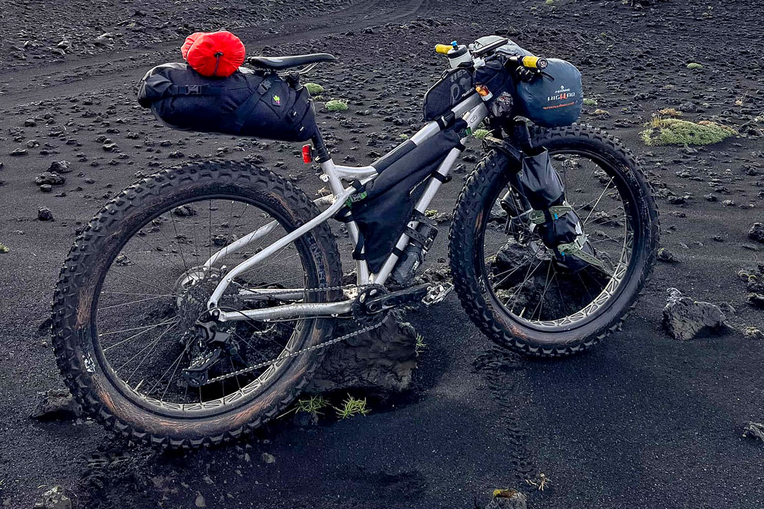 Prototype alloy Wilier fat bike to cross Antarctica, Omar di Felice, angle