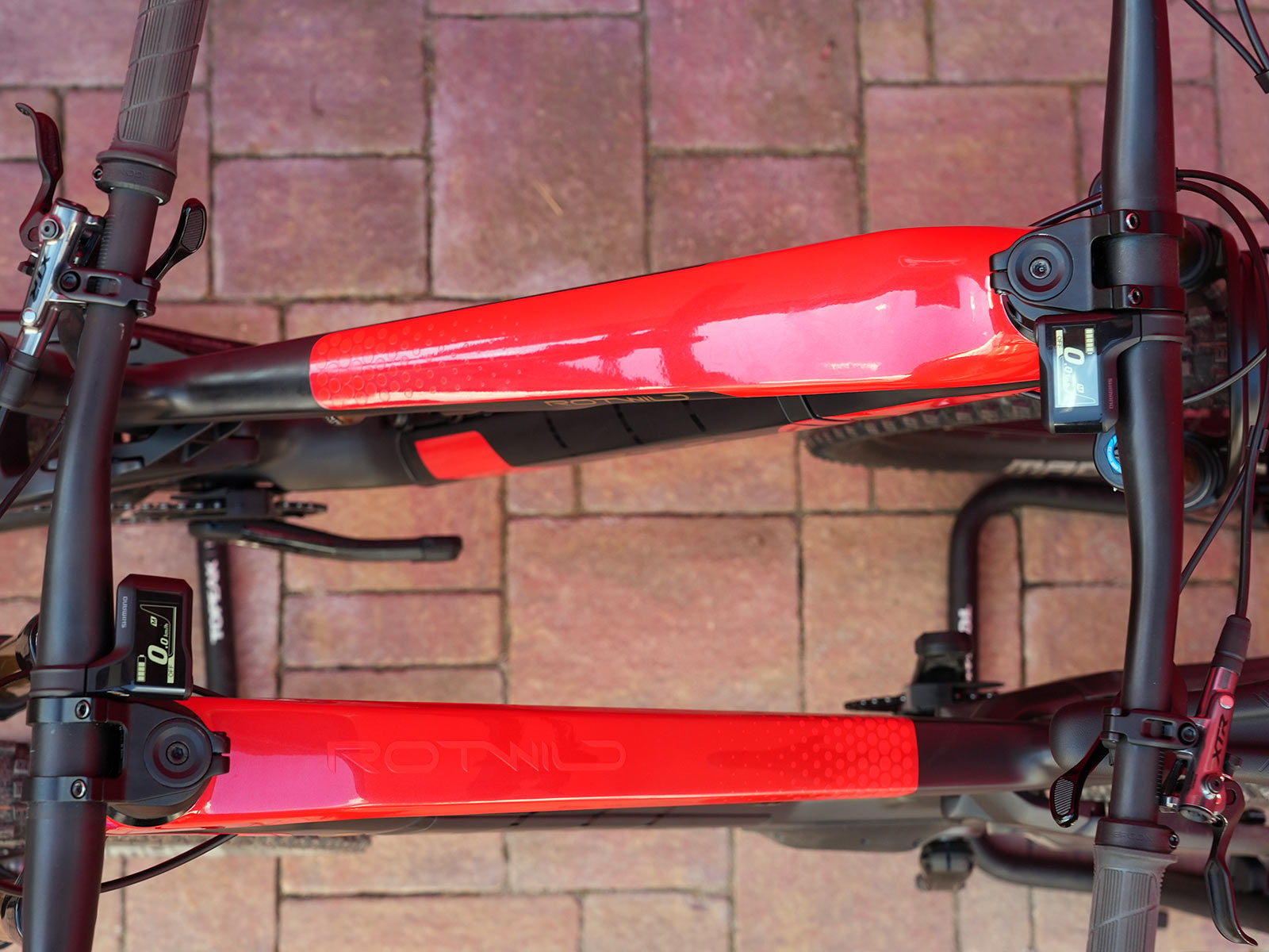 rotwild rx735 lightweight e-mountain bike frame comparison with RX375