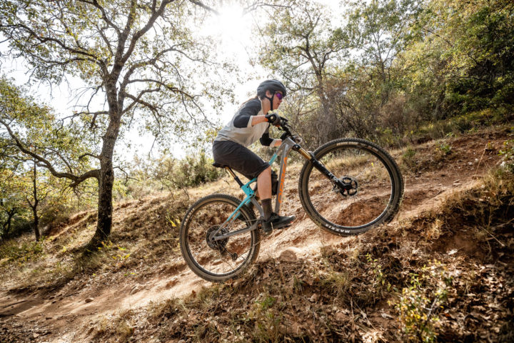 First Ride: 2023 Orbea Oiz consolidates 10kg 120mm XC Race MTB - Bikerumor