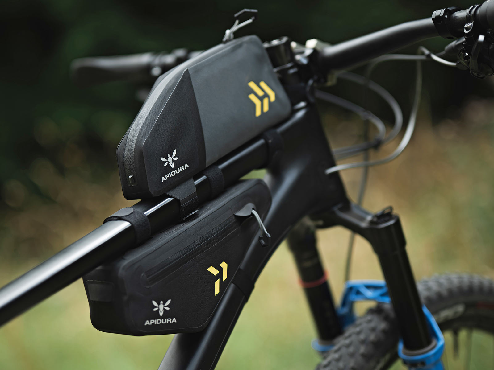 Apidura Backcountry Frame Pack 1L full-suspension mountain bike gear storage, with Top Tube Pack