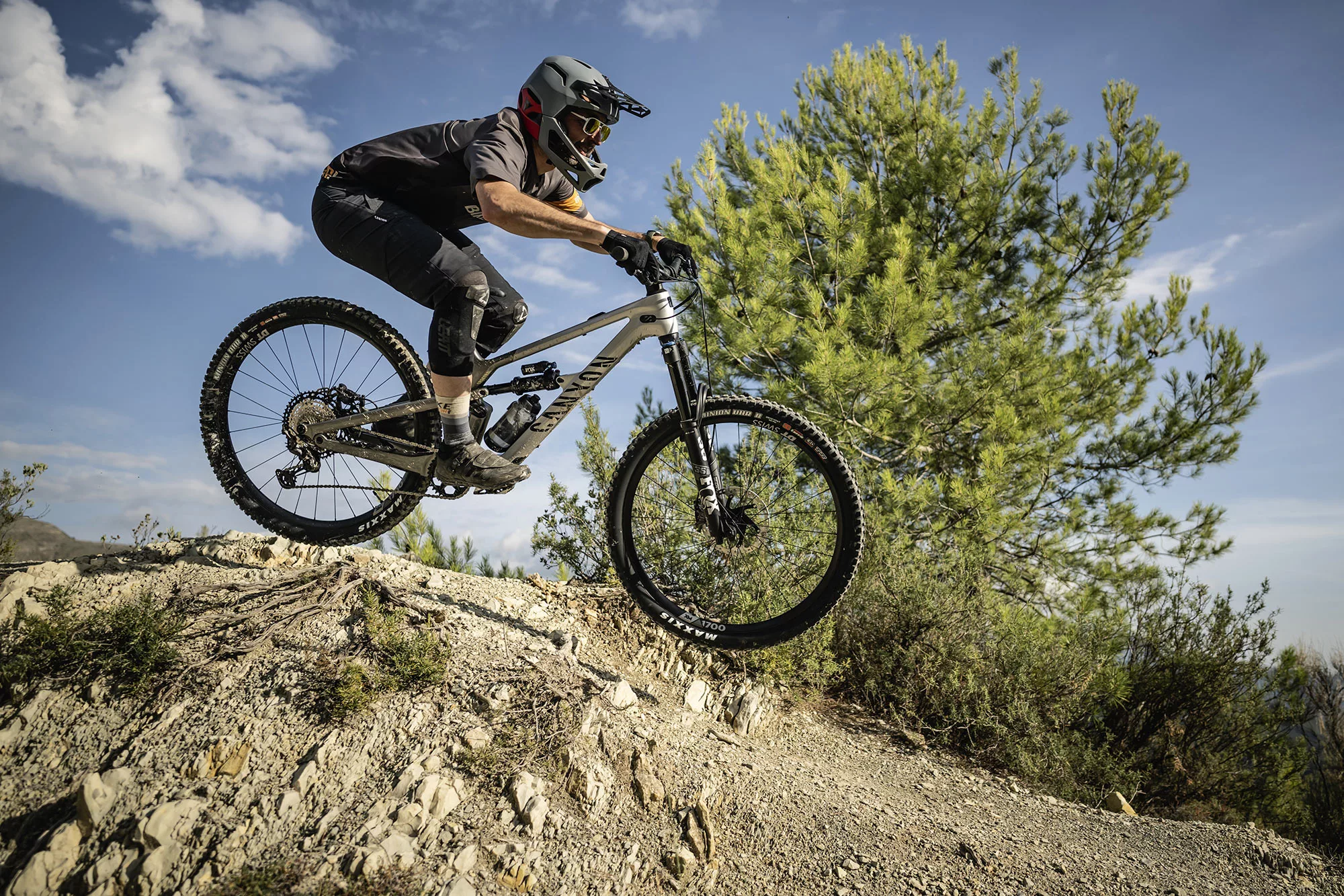 Canyon Spectral KIS MTB gets faster with stable steering - Bikerumor