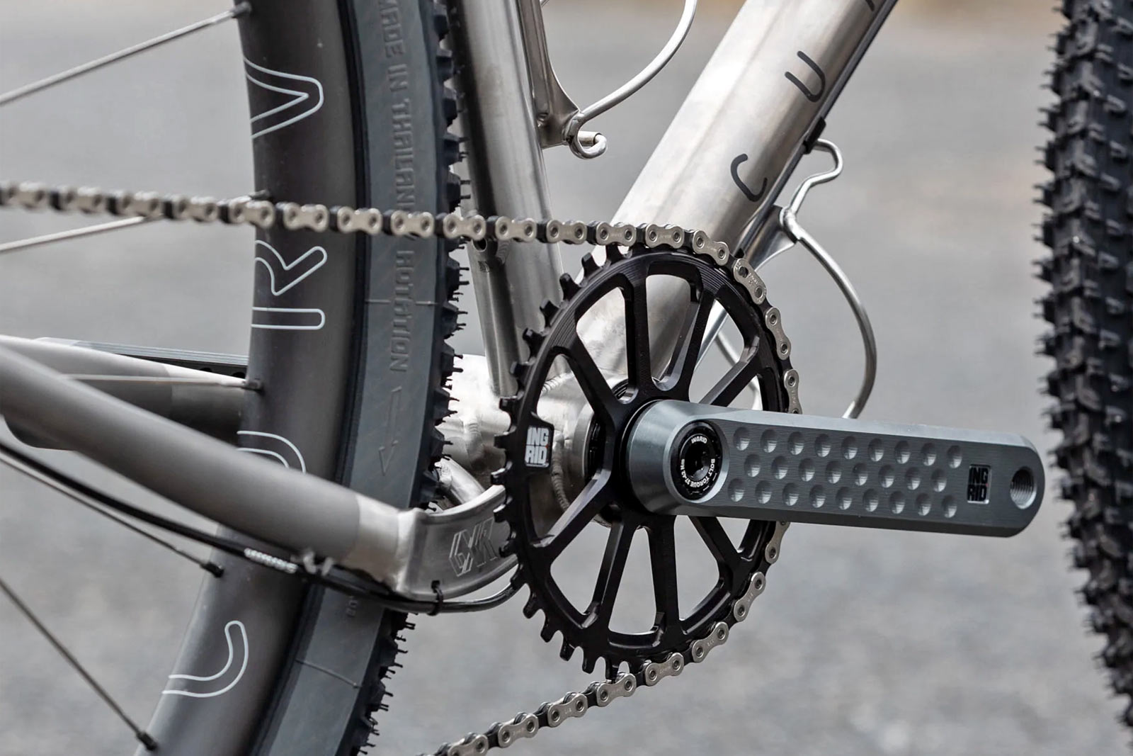 Curve Big Kev titanium 29er adventure monster gravel bike, yoke dropped chainstay detail